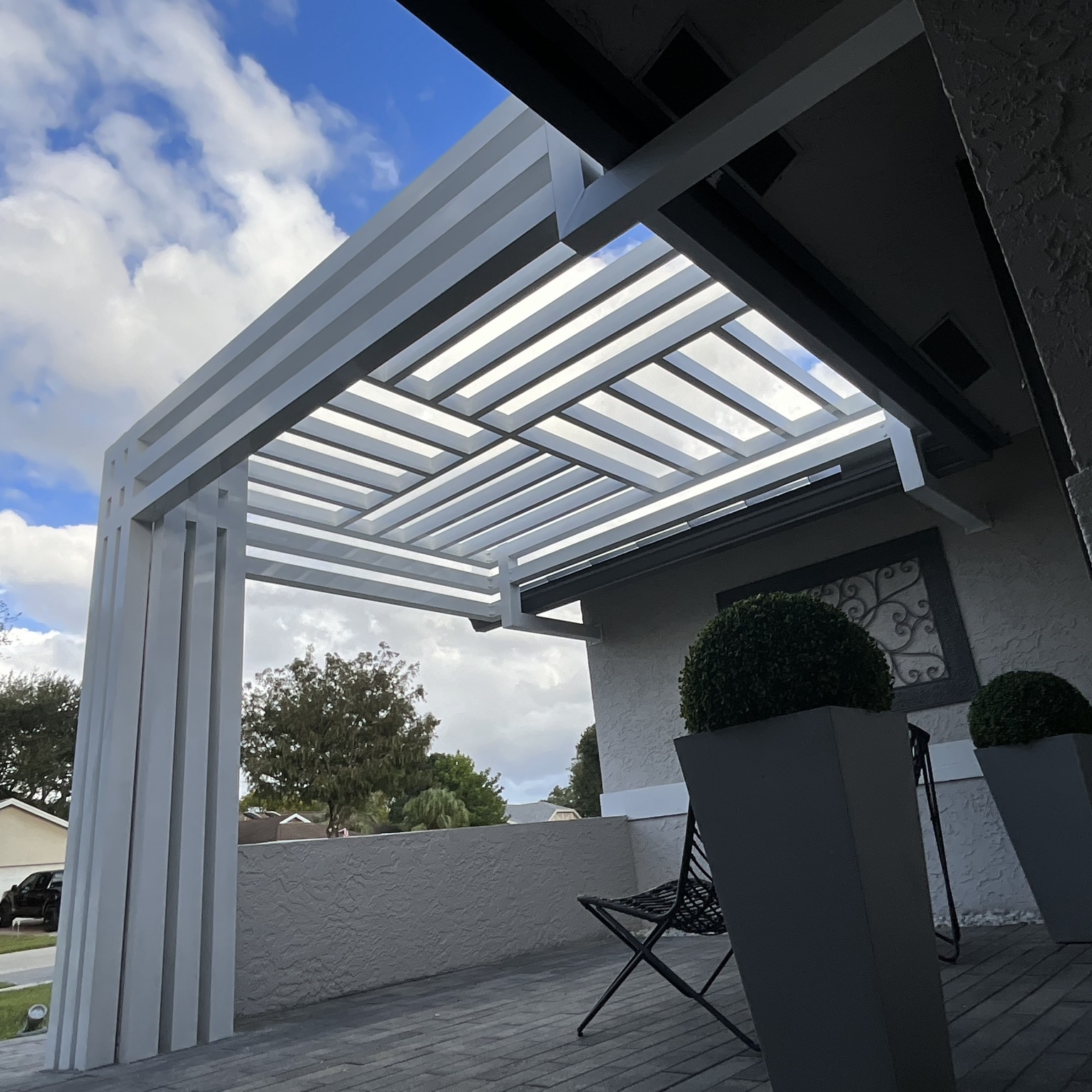 Underside view of the custom open-roof pattern